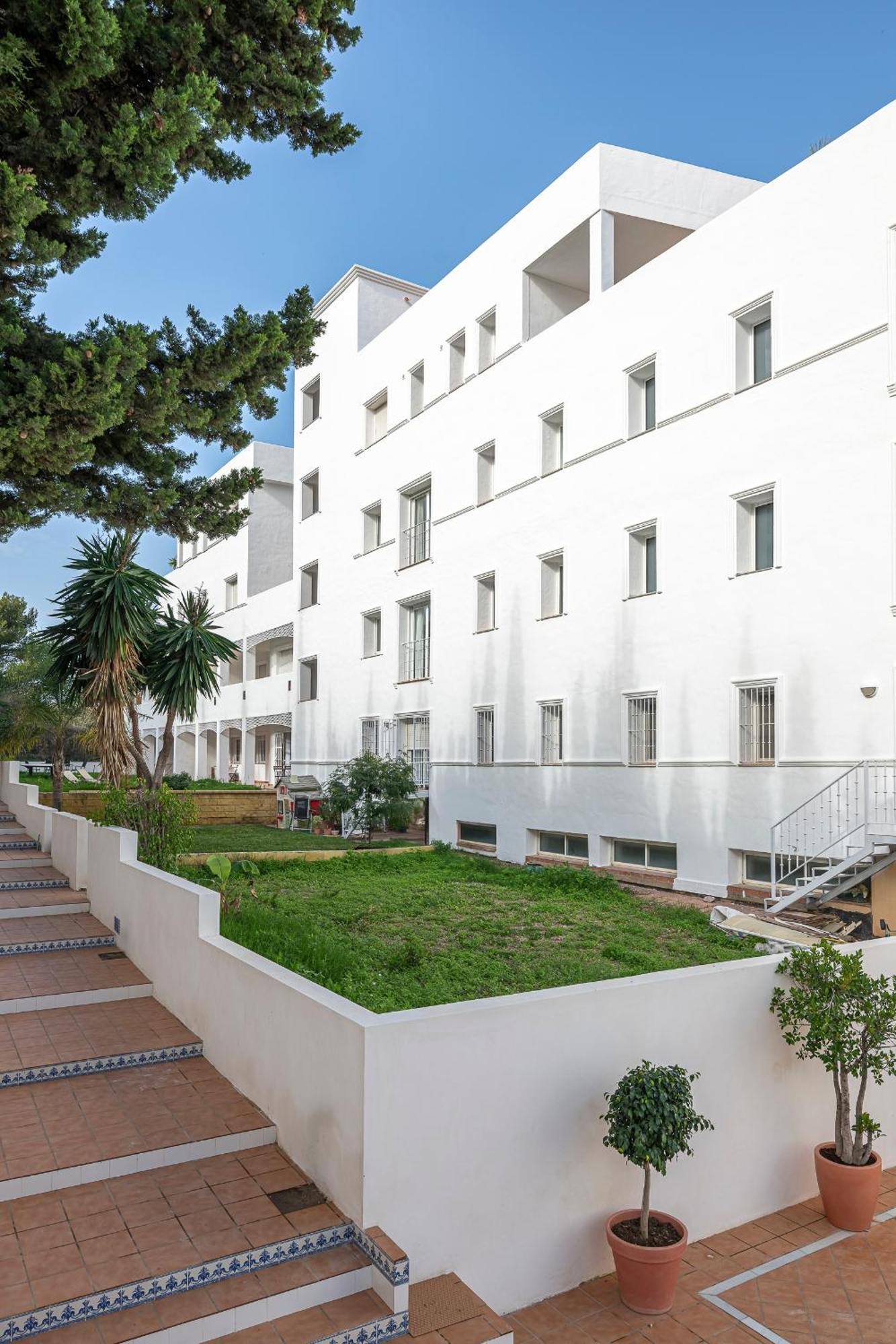 Dolmen Group- Jardines Andalucia Banus Séjour chez l'habitant