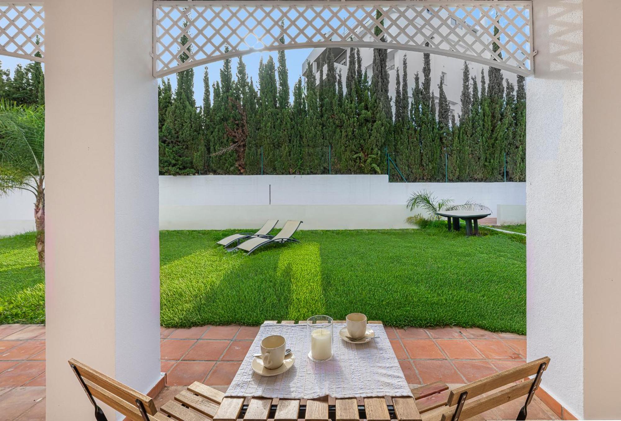 Dolmen Group- Jardines Andalucia Banus Marbellac