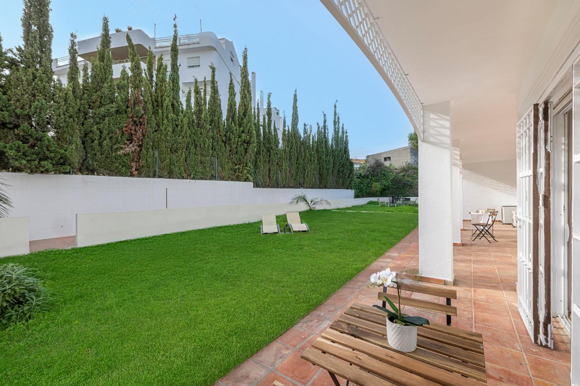 Séjour chez l'habitant Dolmen Group- Jardines Andalucia Banus *